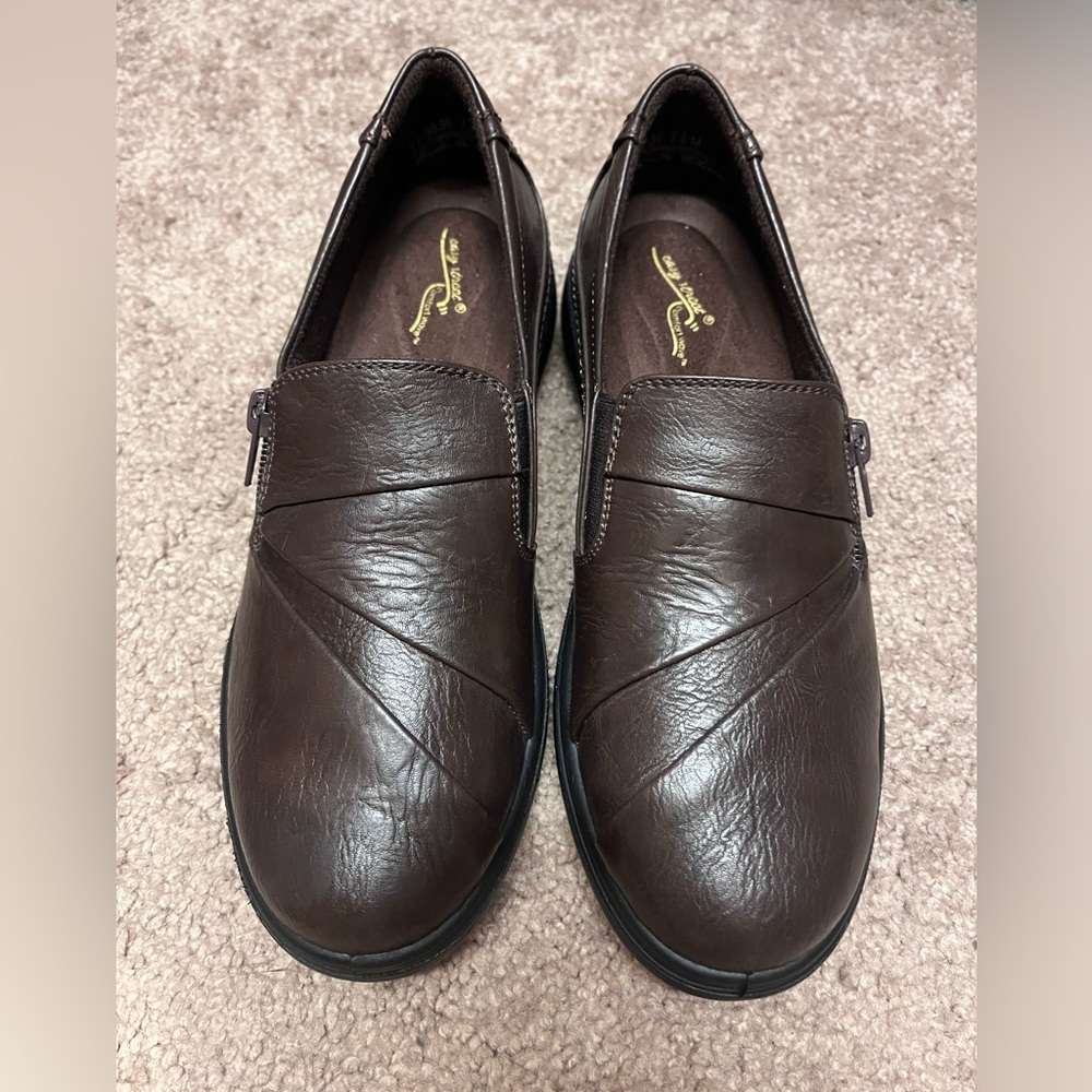 Casual dress shoes